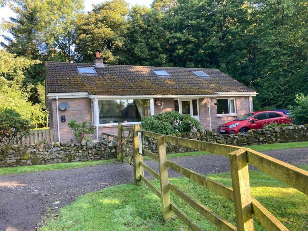 Tranquil Thornhill Cottage Retreat With Hot Tub Moniaive Exteriör bild